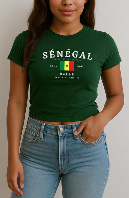 Black baby tee with Sénégal text, République du Sénégal, Dakar coordinates and Senegal flag design