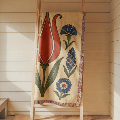Tulip Woven Blanket